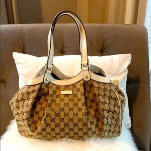 Gucci medium horsebit tote